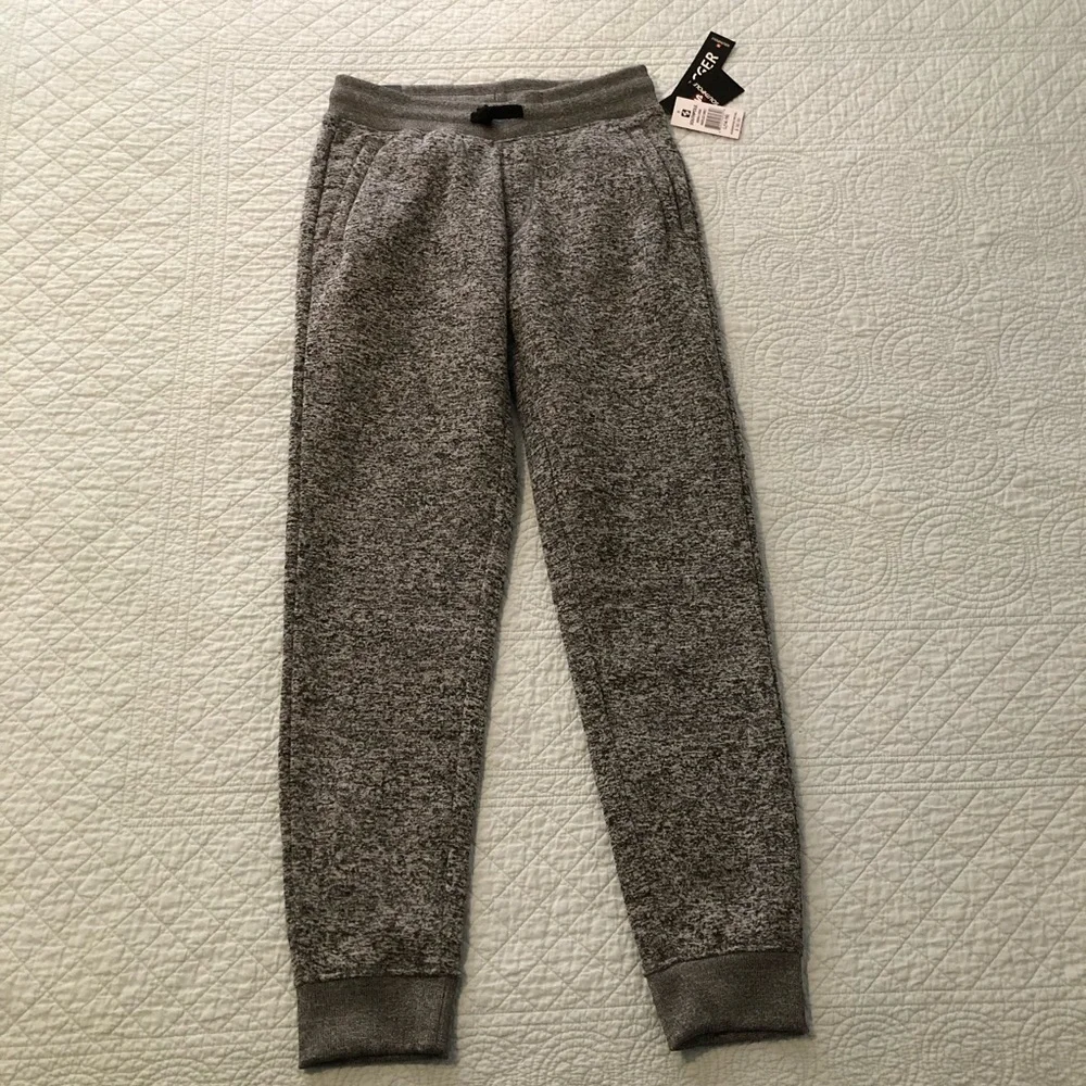 South Pole joggers. Size boys large.  NWT